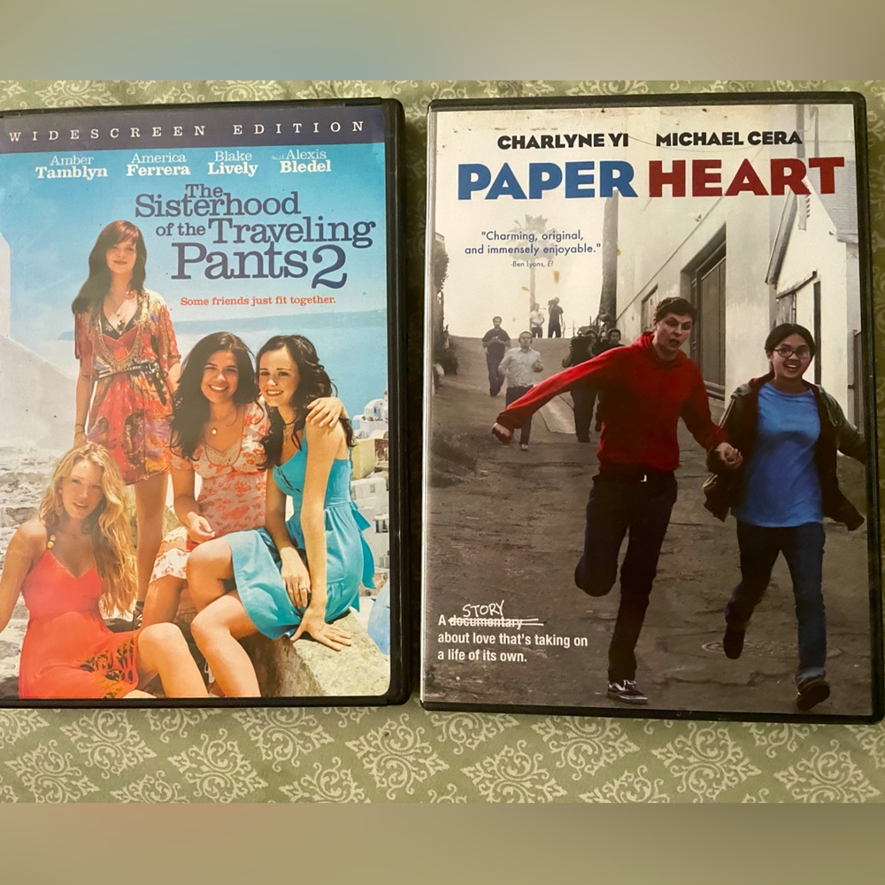 2 DVDs